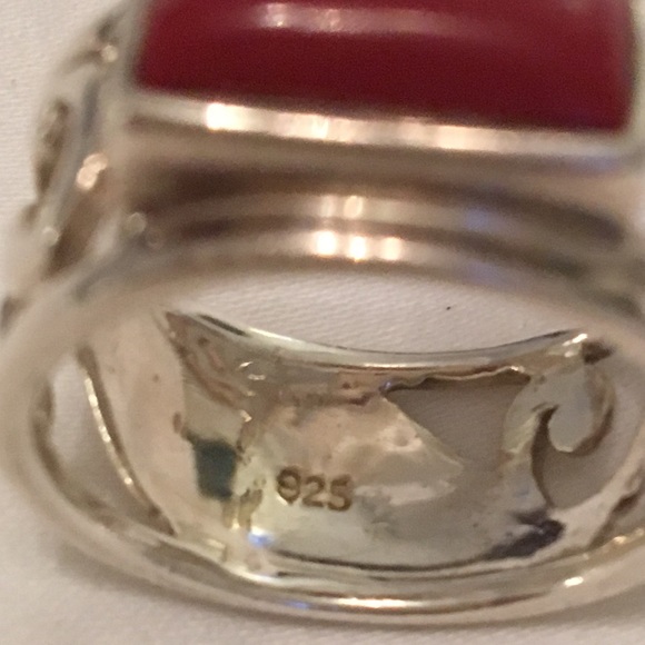 Women’s Ring - Picture 6 of 6